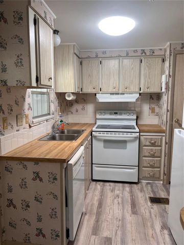 103 S FIJI CIRCLE, Englewood, FL 34223