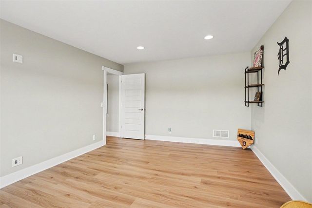 9351 Shoreway Drive, West Olive, MI 49460