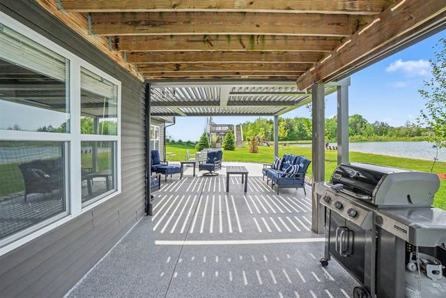 9351 Shoreway Drive, West Olive, MI 49460