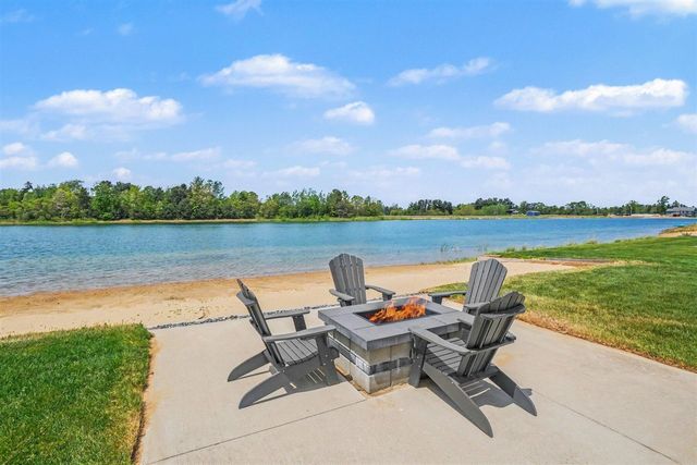 9351 Shoreway Drive, West Olive, MI 49460