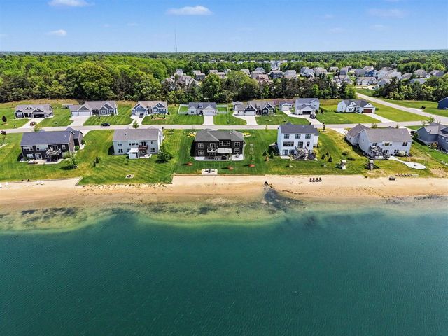 9351 Shoreway Drive, West Olive, MI 49460