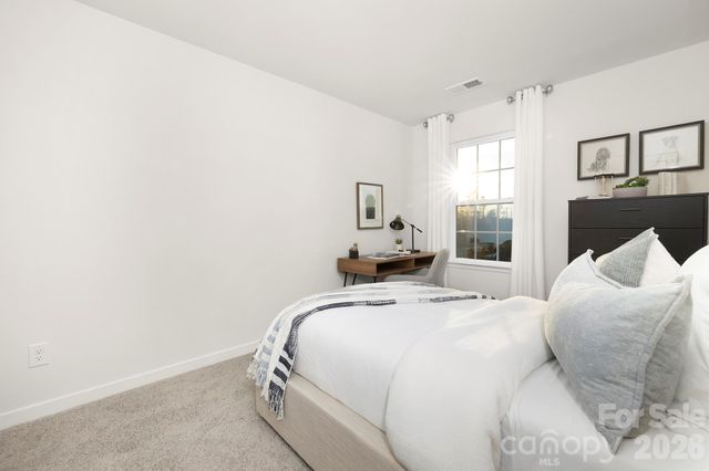 117 Lauren Lane, Hendersonville, NC 28792