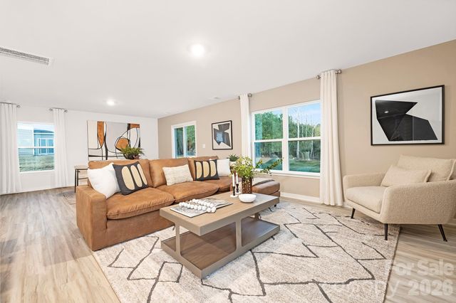 117 Lauren Lane, Hendersonville, NC 28792