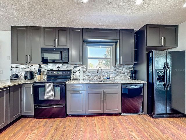 1537 COLONY AVENUE, Kissimmee, FL 34744