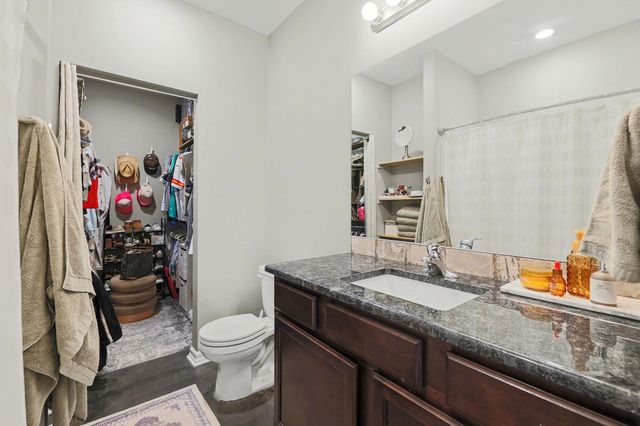 5314 N Cypress St, Bel Aire, KS 67226