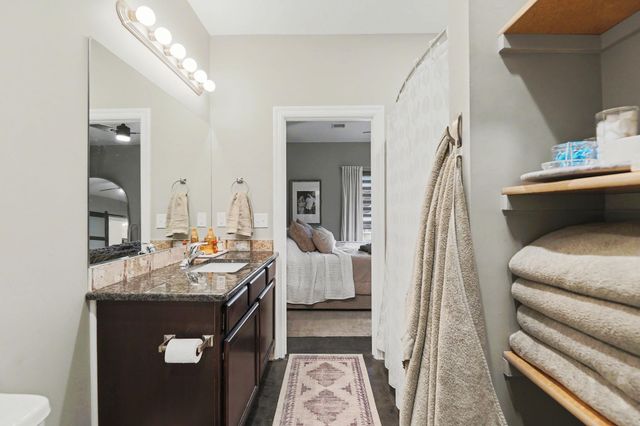 5314 N Cypress St, Bel Aire, KS 67226