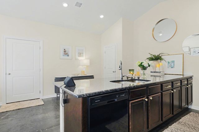 5314 N Cypress St, Bel Aire, KS 67226