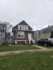 124 N 11th Avenue, Melrose Park, IL 60160