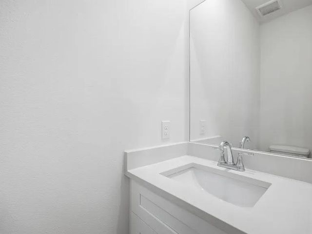 2407 Outpost Canyon Drive, Iowa Colony, TX 77583