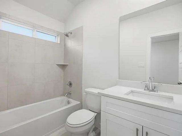 2407 Outpost Canyon Drive, Iowa Colony, TX 77583