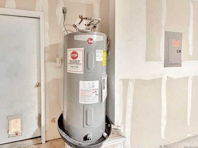 145 S Willow Way, Cibolo, TX 78108