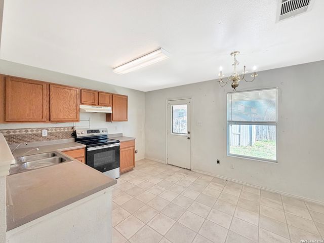 145 S Willow Way, Cibolo, TX 78108