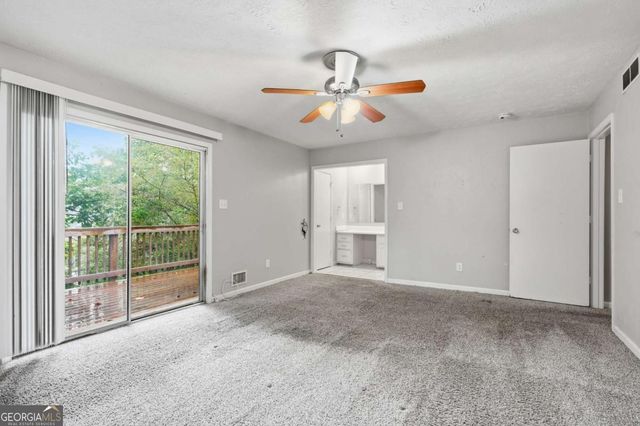 1384 Huntsmen Glen, Riverdale, GA 30296