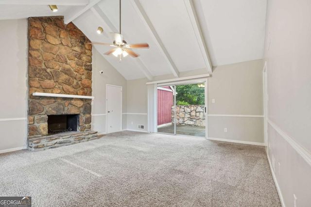 1384 Huntsmen Glen, Riverdale, GA 30296