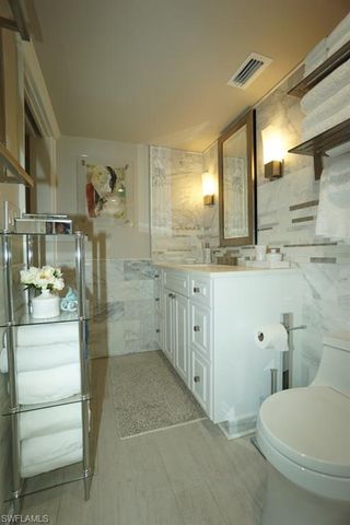 480 5th ST S 102, Naples, FL 34102