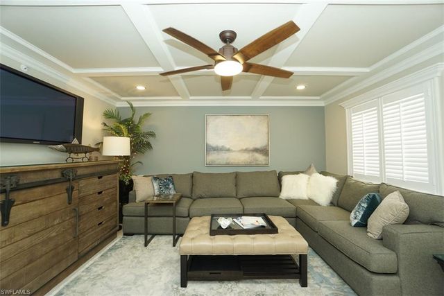 480 5th ST S 102, Naples, FL 34102