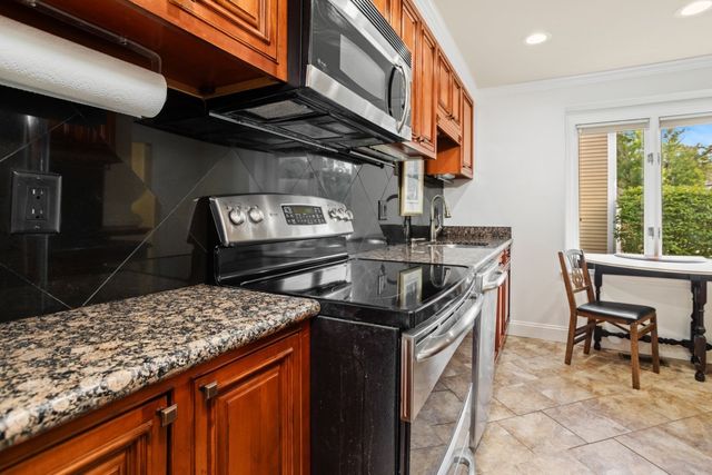 409 Lewis O Gray 409, Saugus, MA 01906