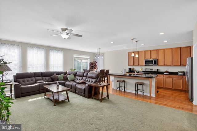 1709 HUDGINS FARM CIR, Fredericksburg, VA 22408