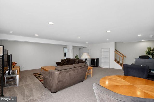 1709 HUDGINS FARM CIR, Fredericksburg, VA 22408
