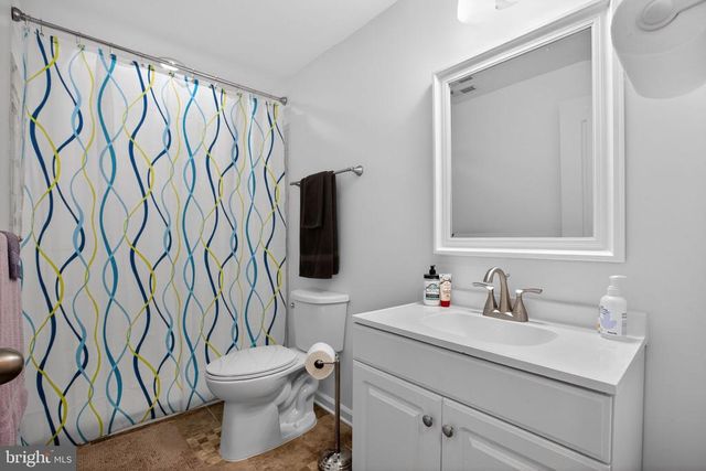 1709 HUDGINS FARM CIR, Fredericksburg, VA 22408