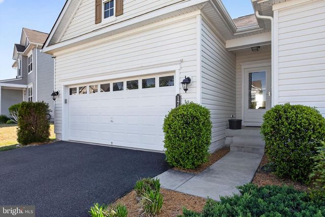1709 HUDGINS FARM CIR, Fredericksburg, VA 22408