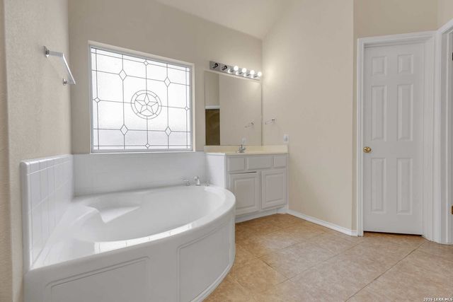 18615 Rogers Gln, San Antonio, TX 78258
