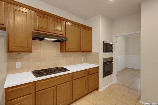 18615 Rogers Gln, San Antonio, TX 78258