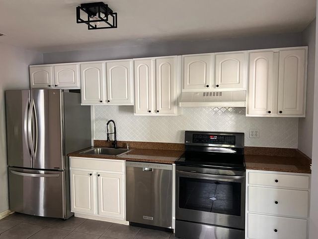 5433 NE 5TH Avenue, Oakland Park, FL 33334
