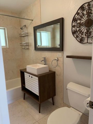 5433 NE 5TH Avenue, Oakland Park, FL 33334