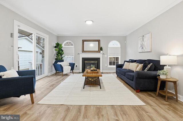 5467 QUAINT DR, Woodbridge, VA 22193