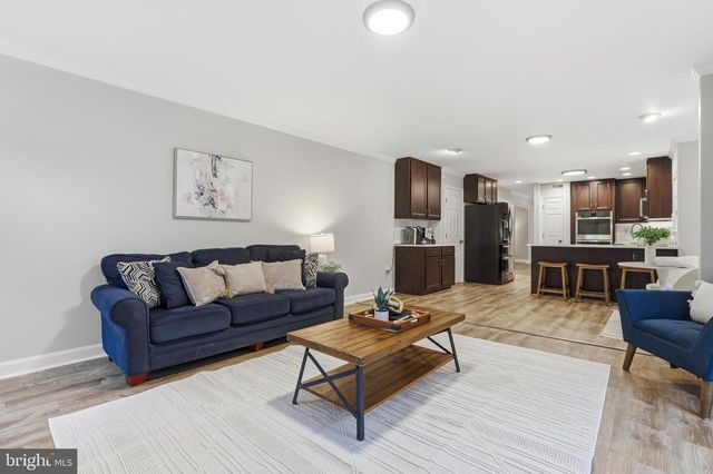 5467 QUAINT DR, Woodbridge, VA 22193