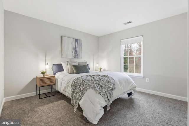 5467 QUAINT DR, Woodbridge, VA 22193