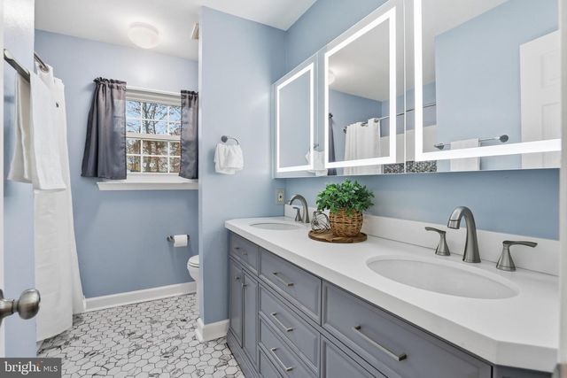 5467 QUAINT DR, Woodbridge, VA 22193