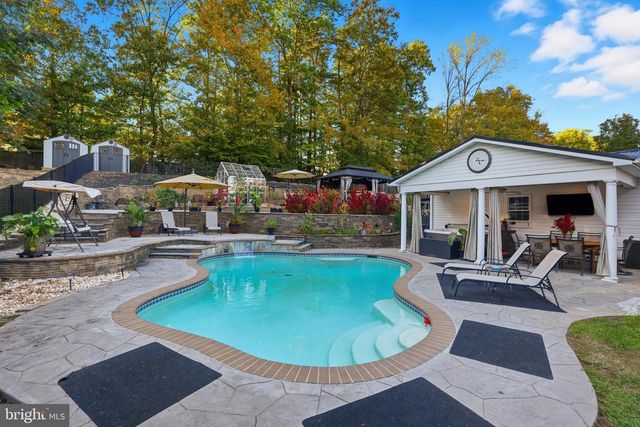 5467 QUAINT DR, Woodbridge, VA 22193