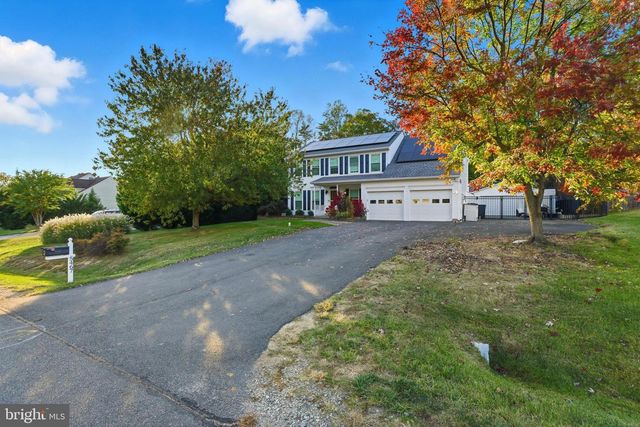 5467 QUAINT DR, Woodbridge, VA 22193