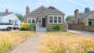 2050 18th St NE, Salem, OR 97301