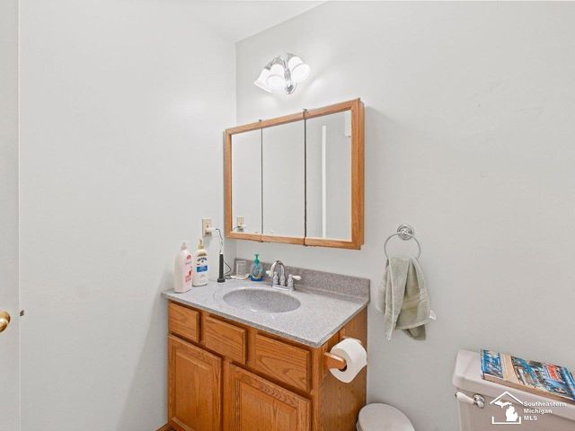 2760 Spring Hill Drive, Howell, MI 48843