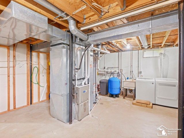 2760 Spring Hill Drive, Howell, MI 48843