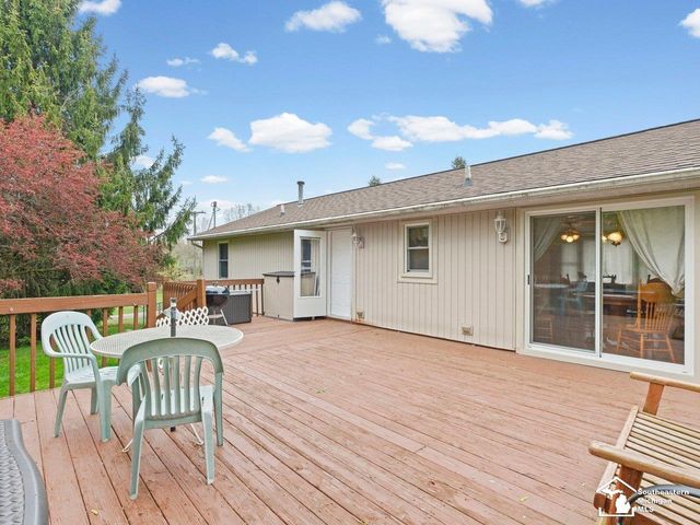 2760 Spring Hill Drive, Howell, MI 48843
