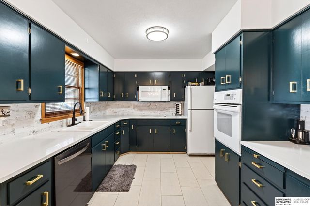 4509 Ridgeway Road, Omaha, NE 68134