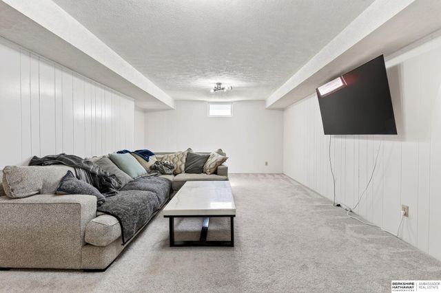 4509 Ridgeway Road, Omaha, NE 68134