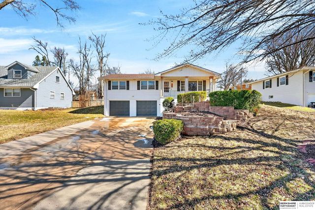 4509 Ridgeway Road, Omaha, NE 68134