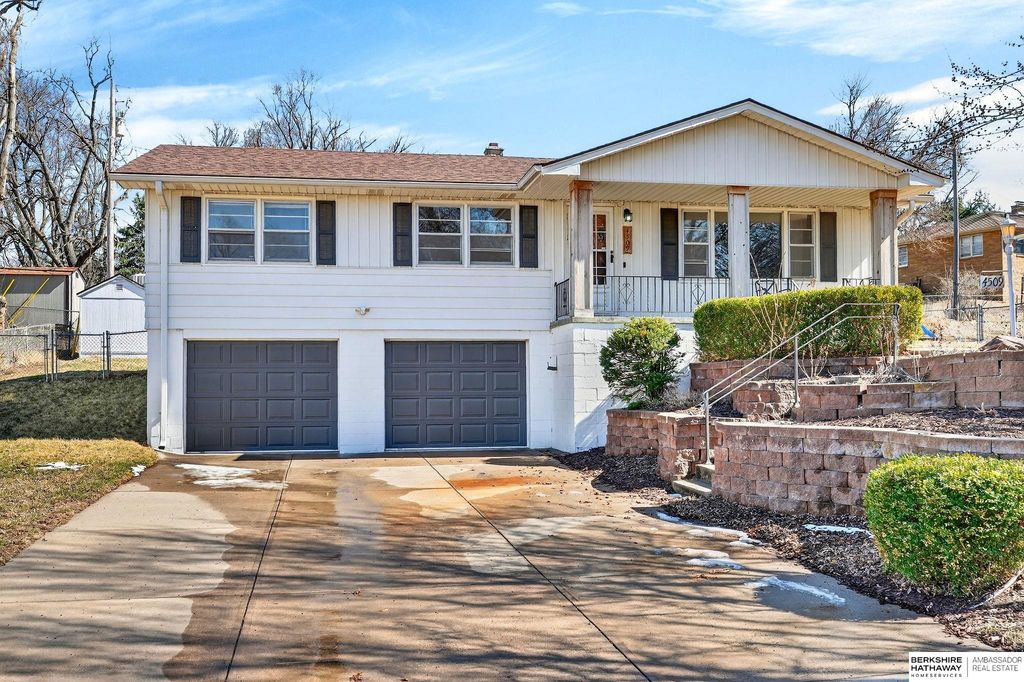 4509 Ridgeway Road, Omaha, NE 68134