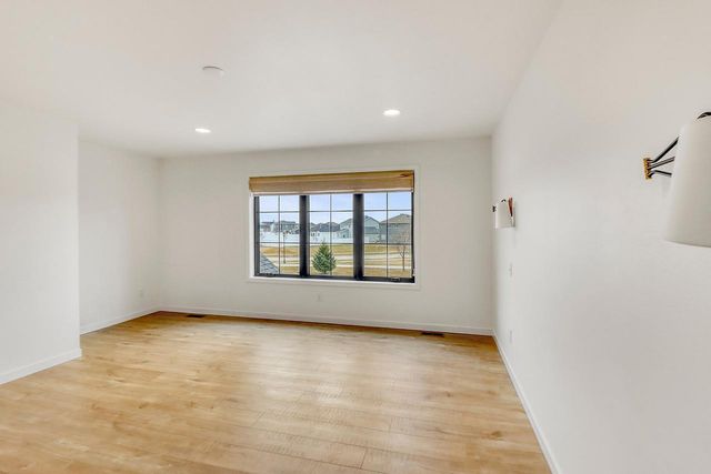 2439 Rivers Bend Drive E, West Fargo, ND 58078