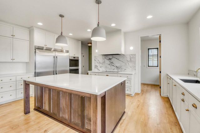 2439 Rivers Bend Drive E, West Fargo, ND 58078
