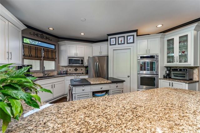 640 Goldpoint Trace, Woodstock, GA 30189