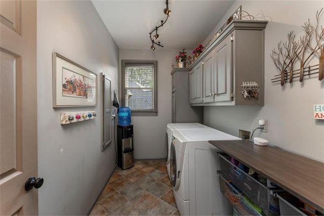 640 Goldpoint Trace, Woodstock, GA 30189