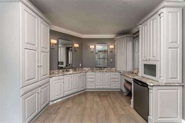 640 Goldpoint Trace, Woodstock, GA 30189