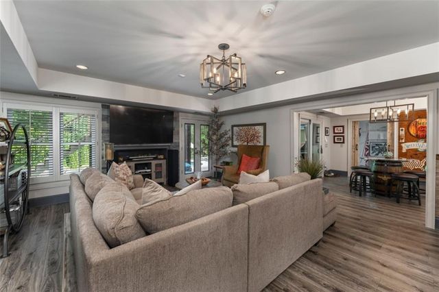 640 Goldpoint Trace, Woodstock, GA 30189