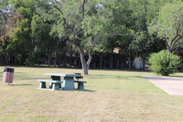 3113 FRITZ HUGHES PARK RD, Austin, TX 78732